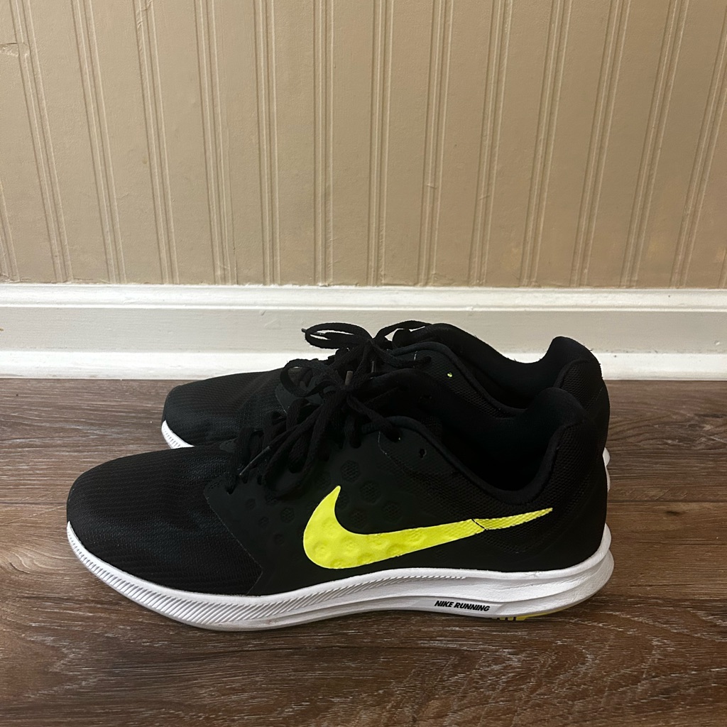 Dark Green/Yellow Nikes Sneakers
